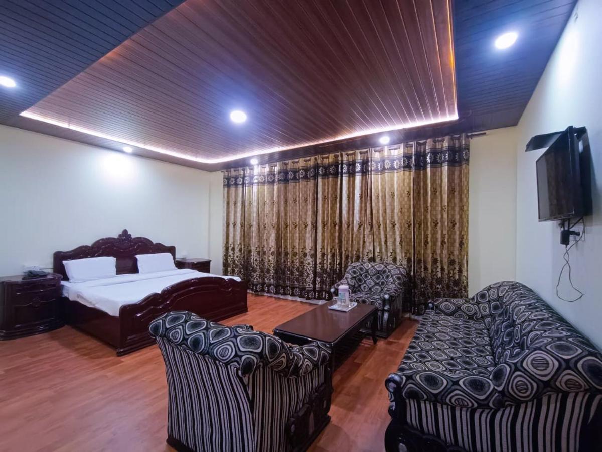 Surya Resort Dalhousie Eksteriør billede