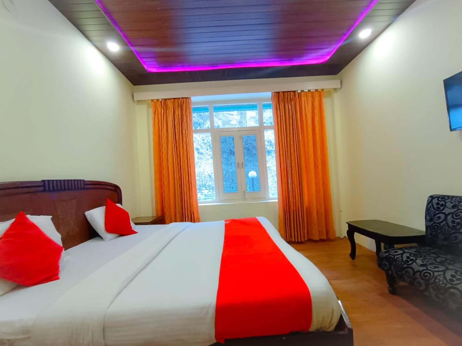 Surya Resort Dalhousie Eksteriør billede
