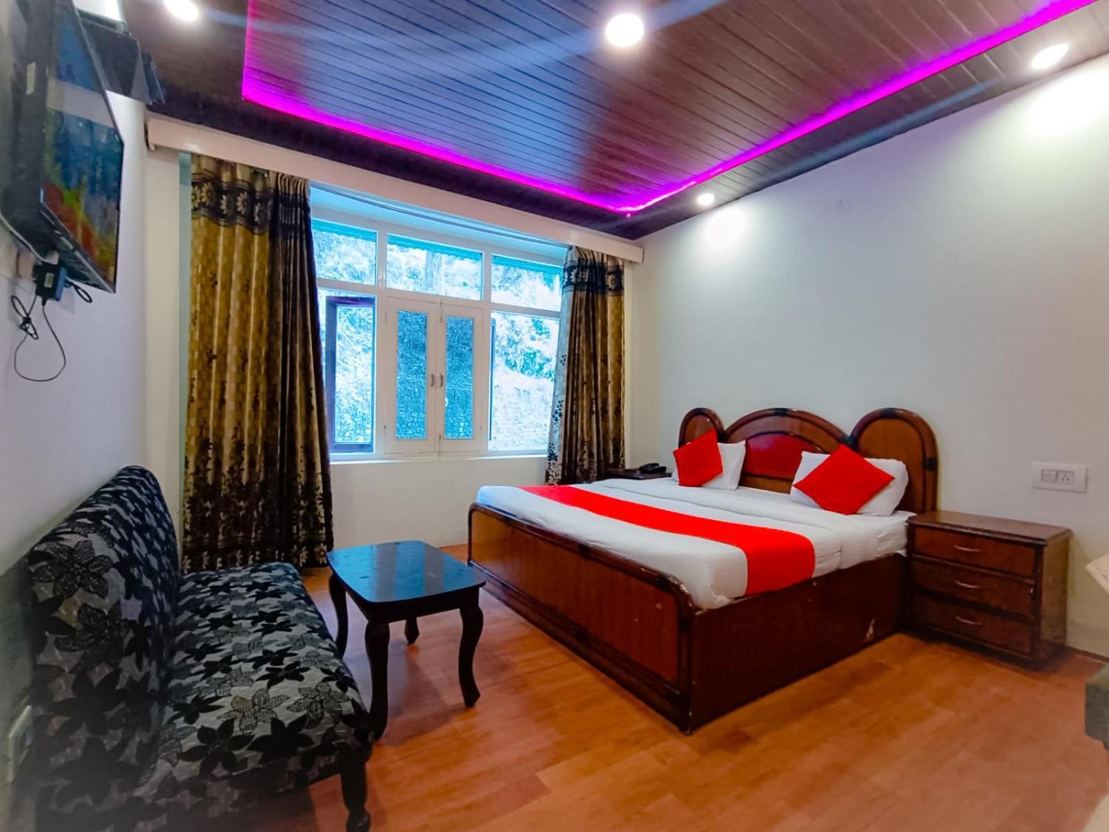 Surya Resort Dalhousie Eksteriør billede