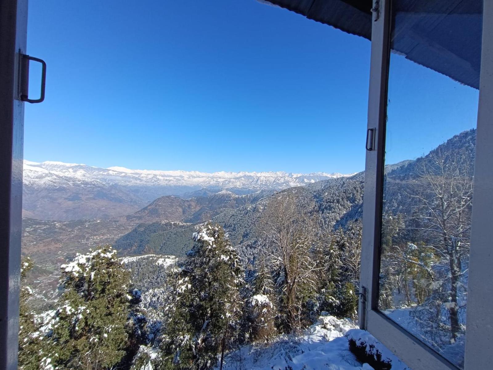 Surya Resort Dalhousie Eksteriør billede